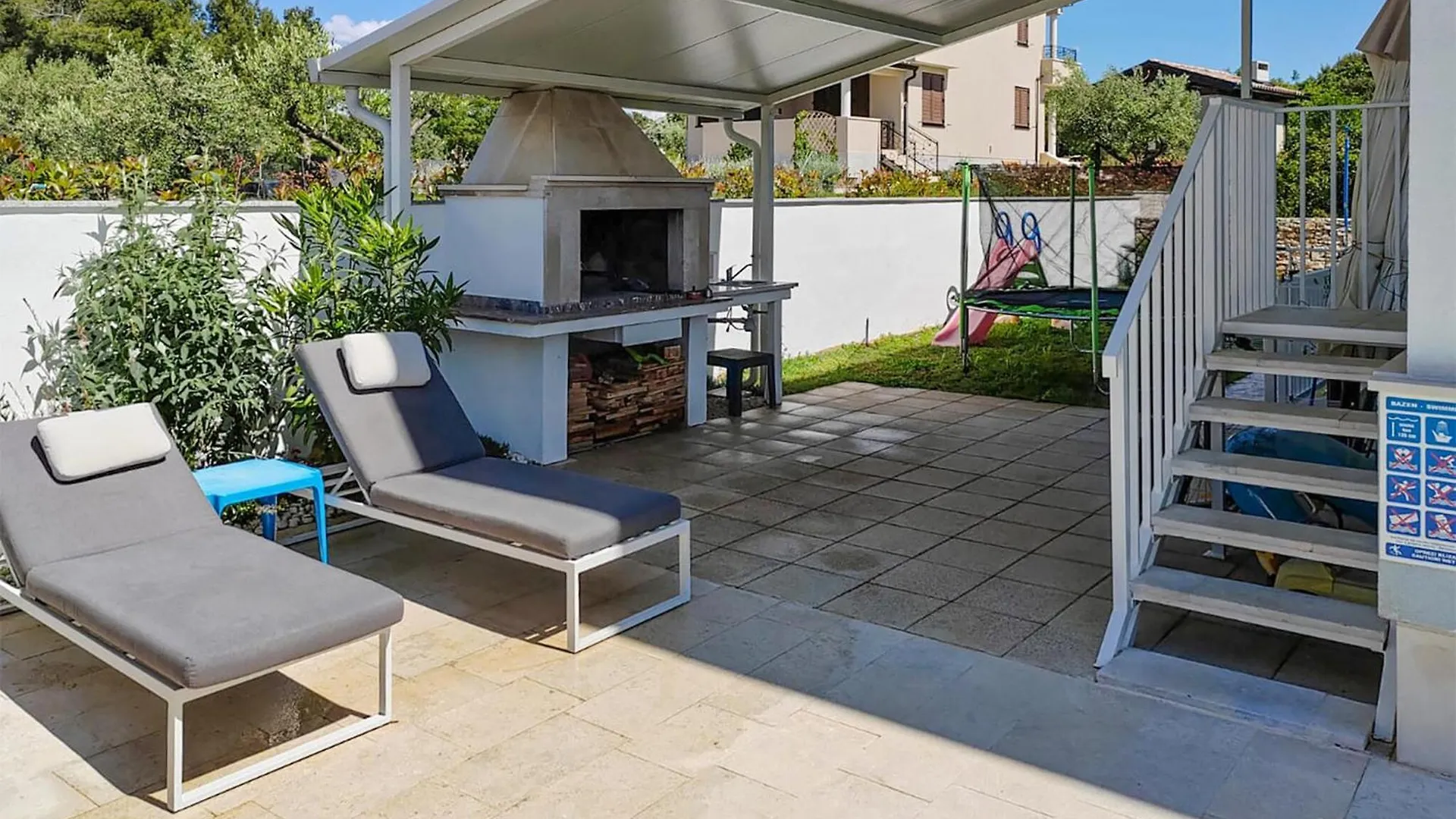 Gorgeous Home In Fazana With Kitchen Holiday home
