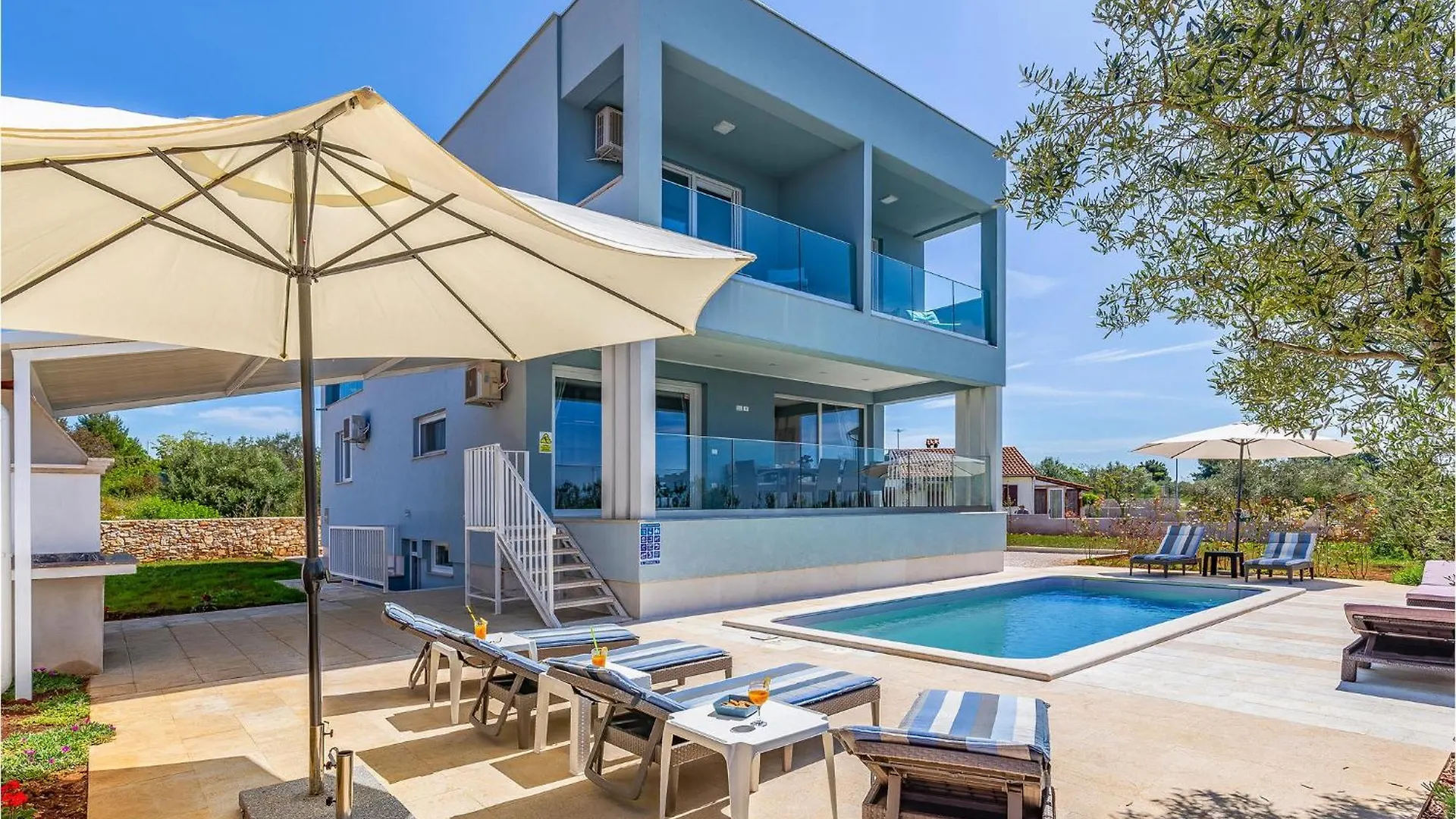 Gorgeous Home In Fazana With Kitchen