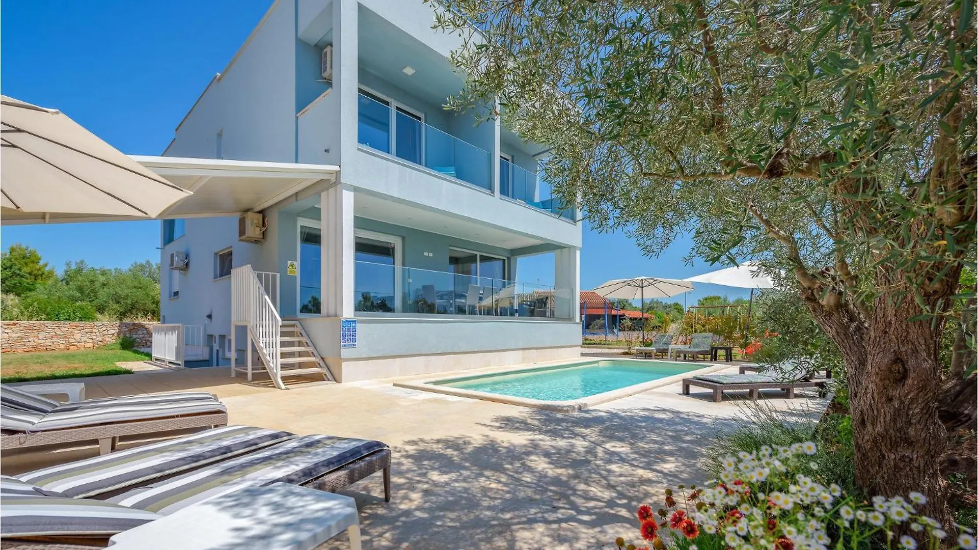 Gorgeous Home In Fazana With Kitchen