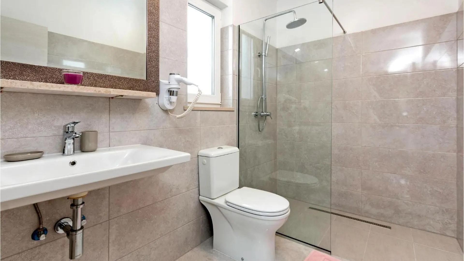 Gorgeous Home In Fazana With Kitchen Holiday home